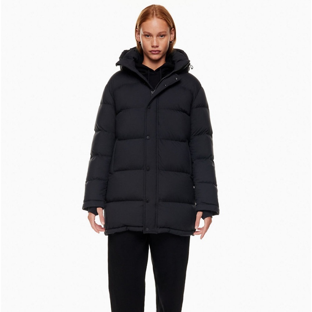 Aritzia Super Puff Mid Black Size M